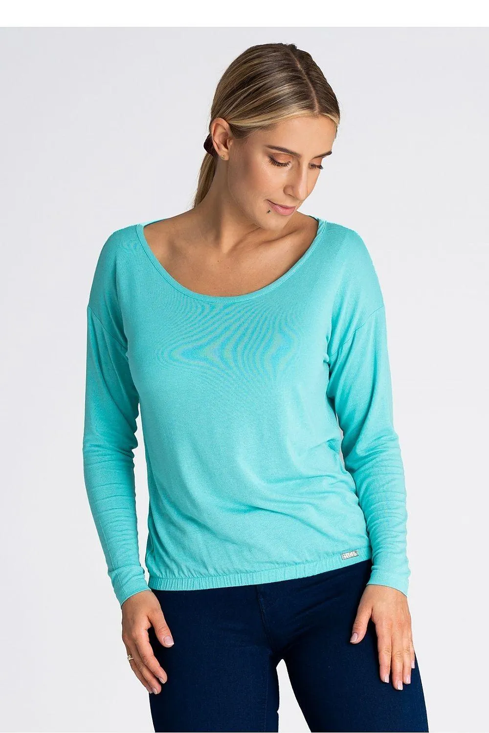 Chic Loose-Fit Round Neck Blouse with Drop Shoulder Design
