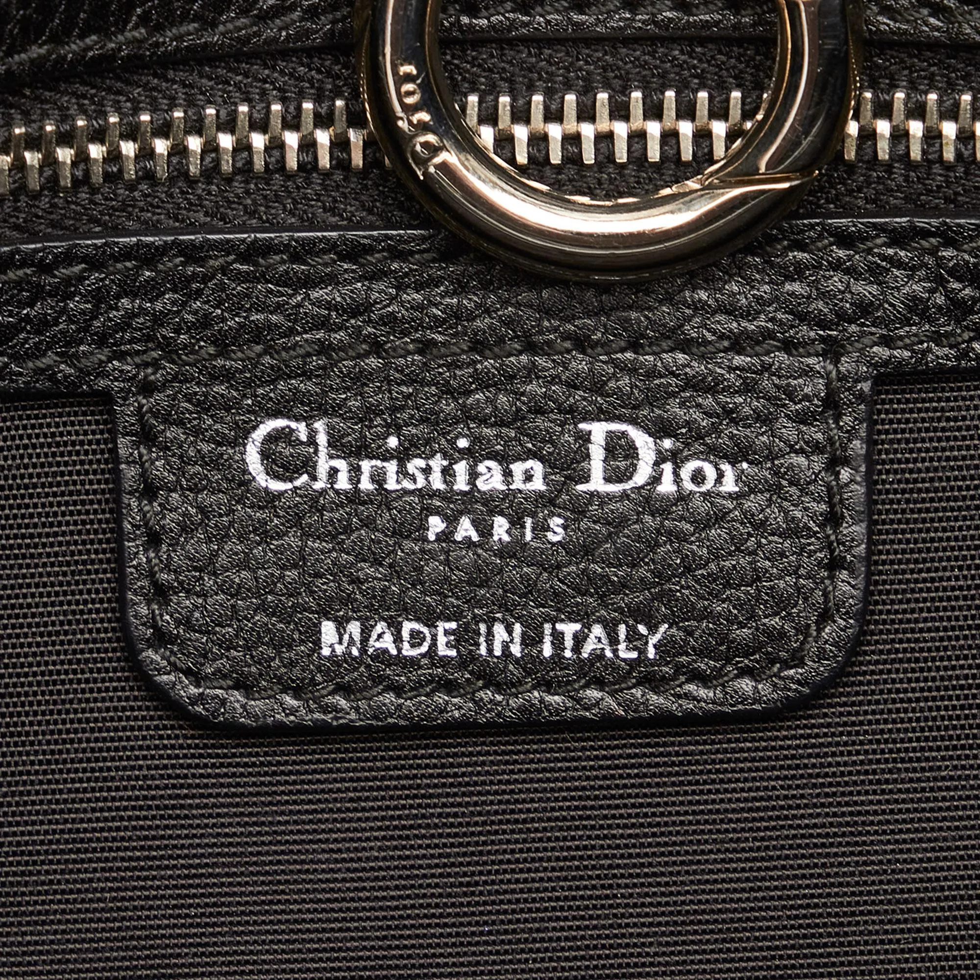Dior 61 Shoulder Bag (SHG-KH6g0u)