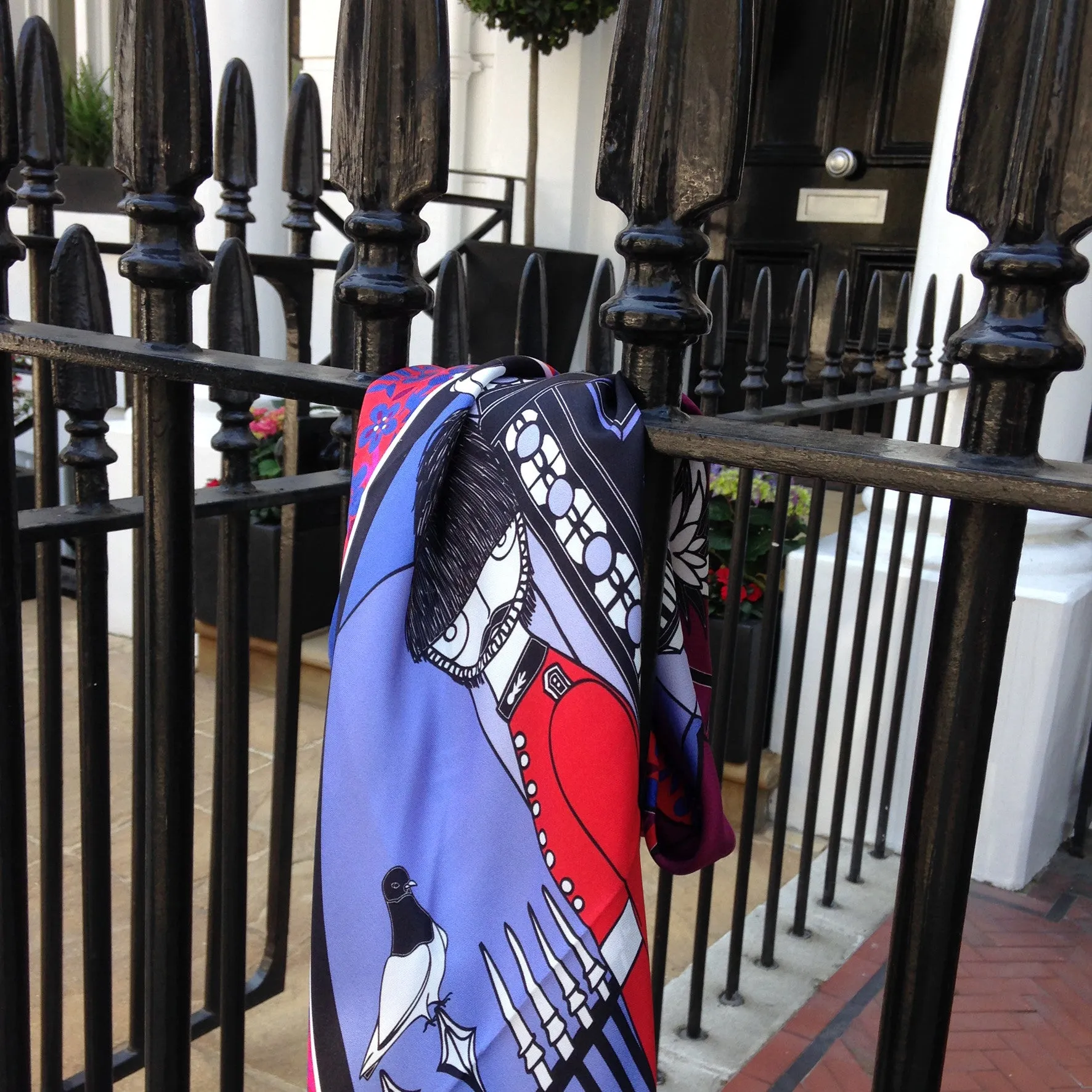 London | Silk Scarf 90